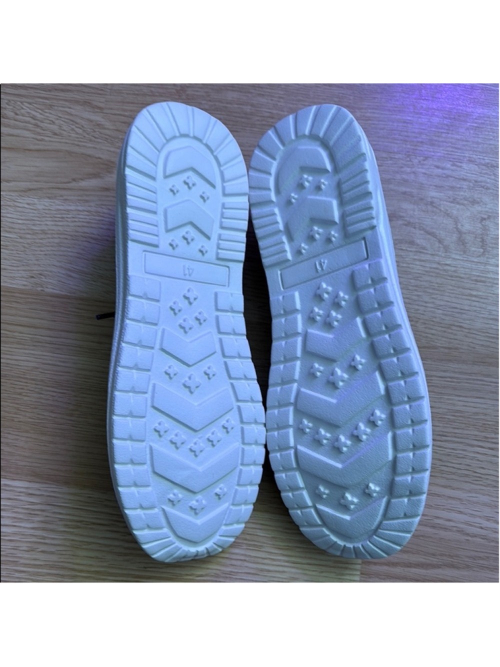 Women’s EU 41 Iridescent Glitter Sparkle Lace Up Sneakers Festival Casual Shoes - Picture 2 of 3